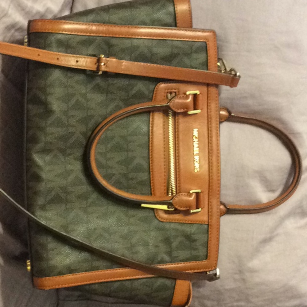 Michael Kors purse